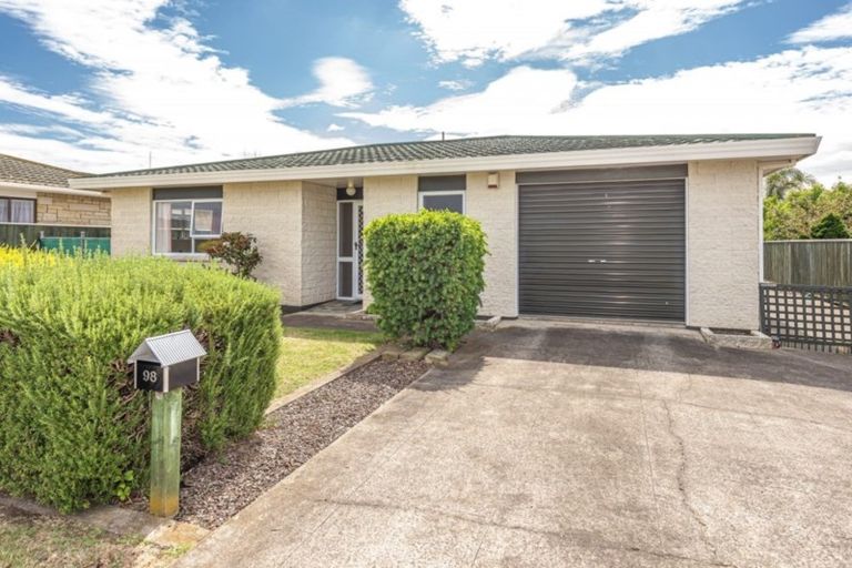 Photo of property in 98 Fitzherbert Avenue, Tawhero, Whanganui, 4501