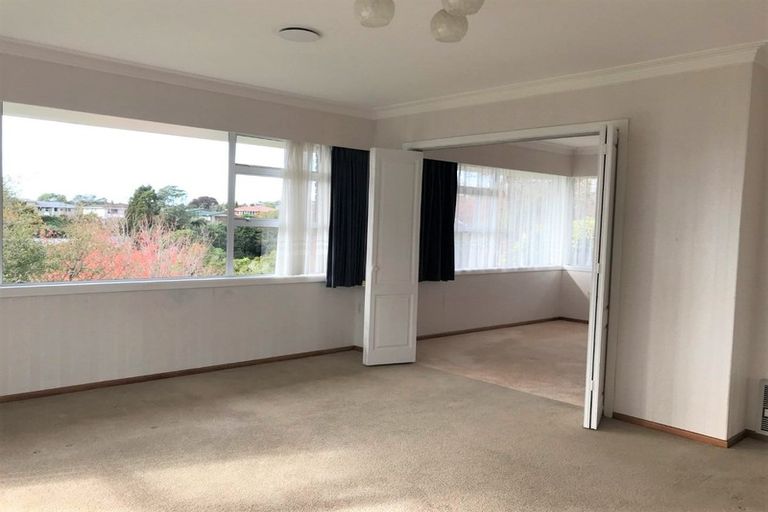 Photo of property in 9 Montana Place, Merrilands, New Plymouth, 4312