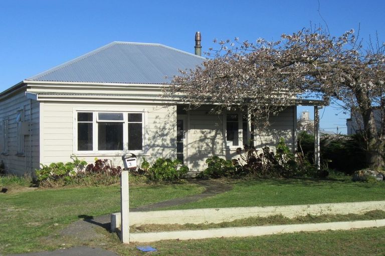 Photo of property in 37 Rhodes Street, Waimate, 7924