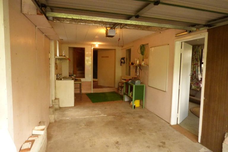 Photo of property in 144 Woodlands Park Road, Titirangi, Auckland, 0604