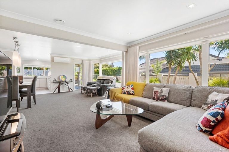 Photo of property in 6 Girdhar Place, Pukekohe, 2120