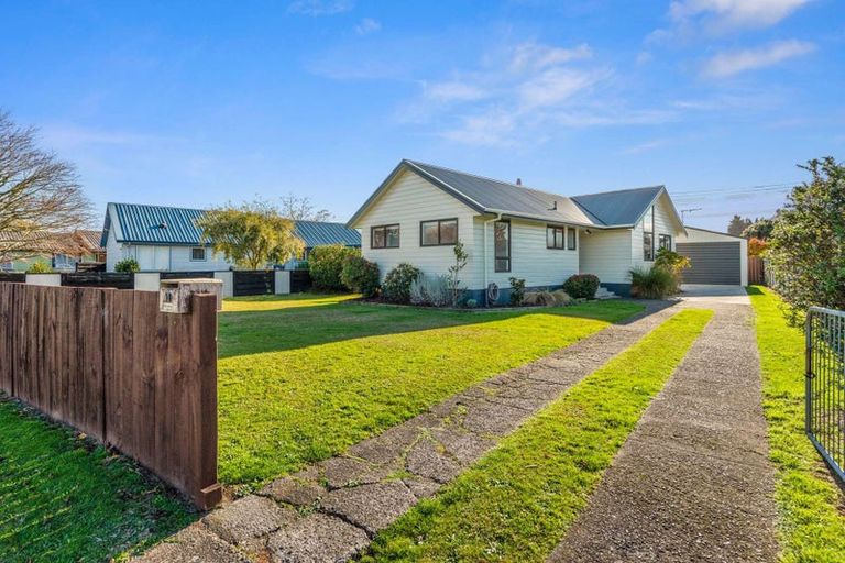 Photo of property in 10 Chaucer Place, Owhata, Rotorua, 3010