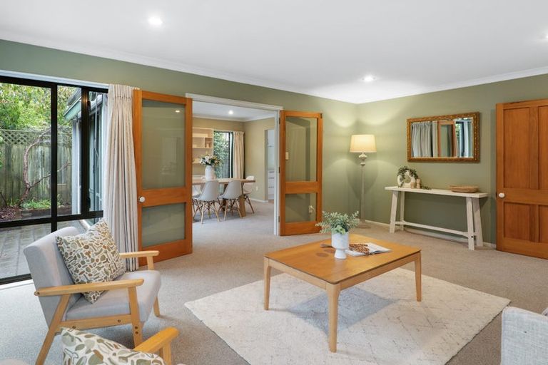 Photo of property in 2/56 Kotare Street, Fendalton, Christchurch, 8041