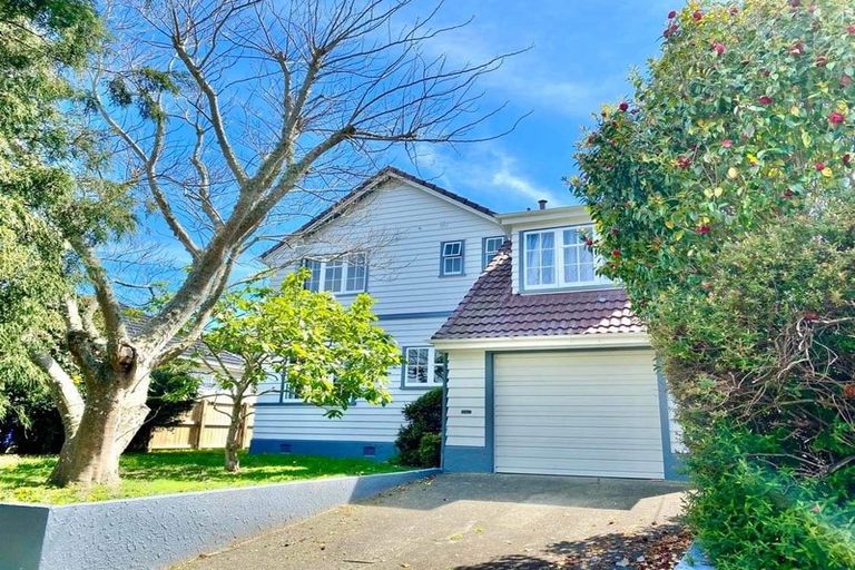 Photo of property in 30 Stellin Street, Boulcott, Lower Hutt, 5011
