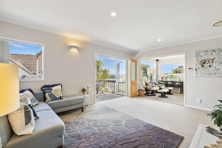 Photo of property in 1/43 Telstar Place, Beach Haven, Auckland, 0626