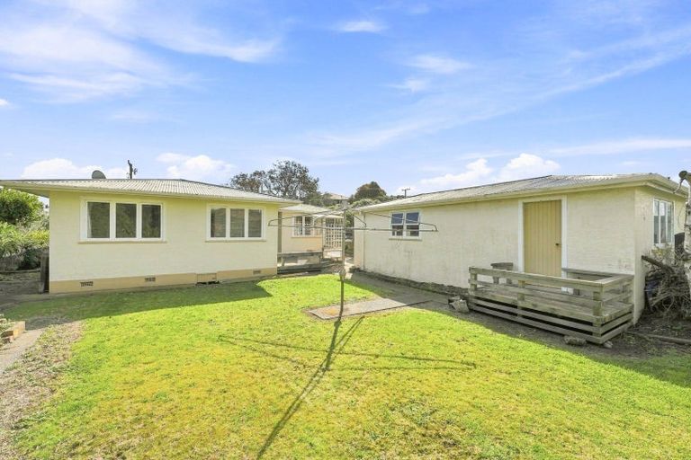 Photo of property in 42 Totara Street, Tawhero, Whanganui, 4501