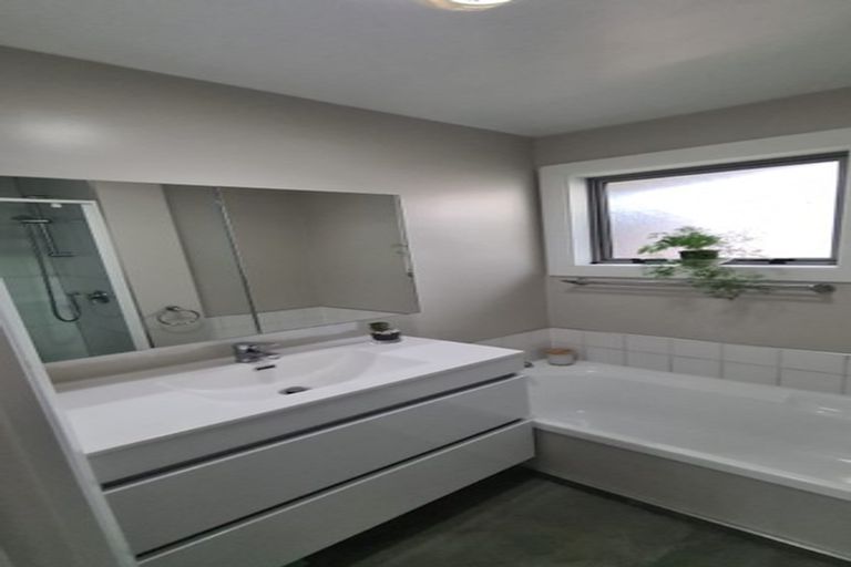 Photo of property in 29 Jenkins Avenue, Redwood, Christchurch, 8051