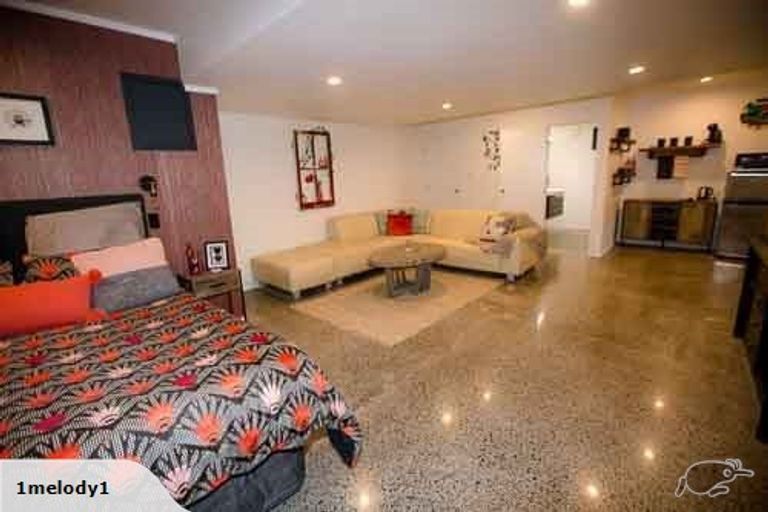 Photo of property in 55a Tui Glen Road, Birkenhead, Auckland, 0626