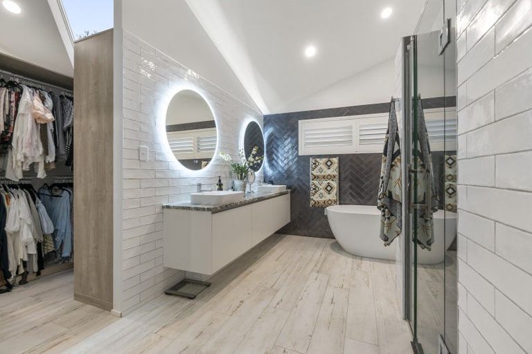 Photo of property in 86 Vipond Road, Stanmore Bay, Whangaparaoa, 0932