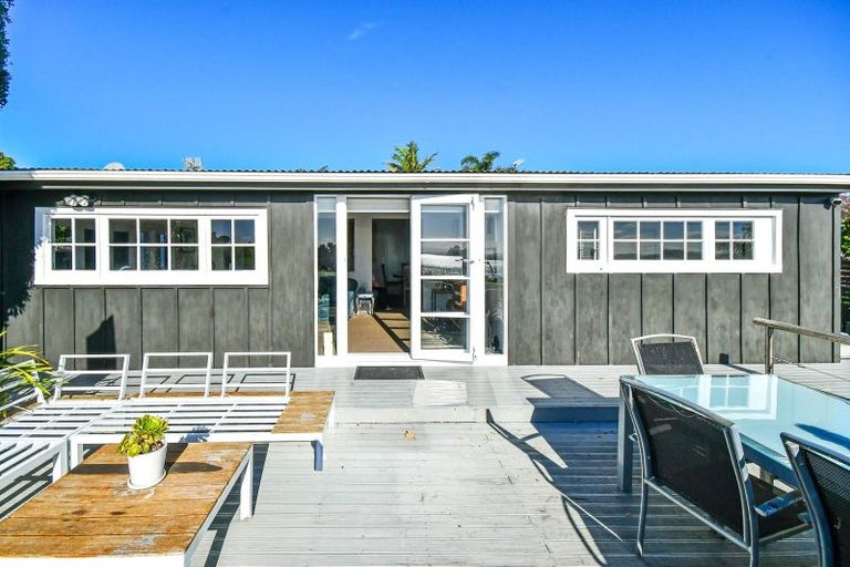 Photo of property in 75a Torkar Road, Clarks Beach, 2122