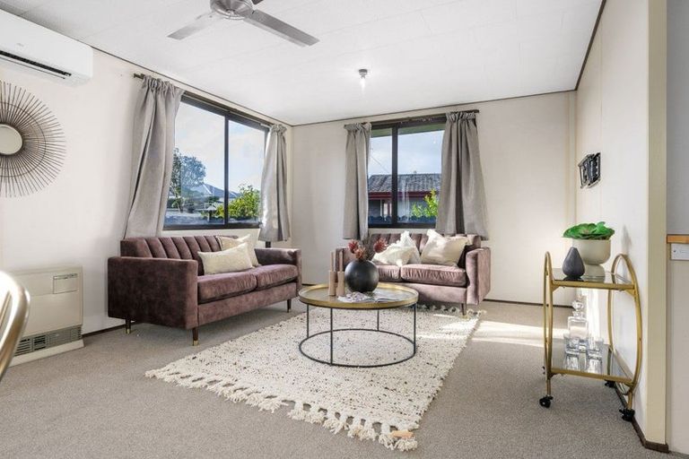 Photo of property in 38 Garland Drive, St Andrews, Hamilton, 3200