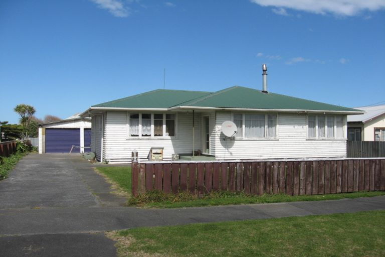 Photo of property in 12 Manuka Street, Castlecliff, Whanganui, 4501