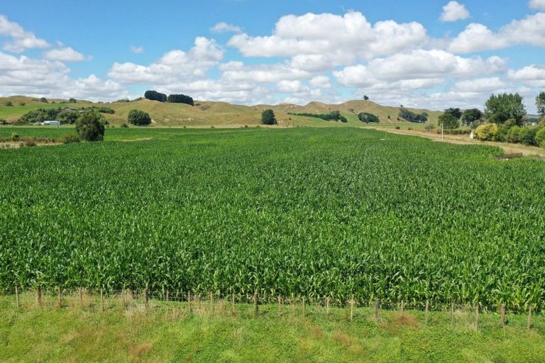 Photo of property in 46 Oparatai Road, Mangatainoka, Pahiatua, 4982