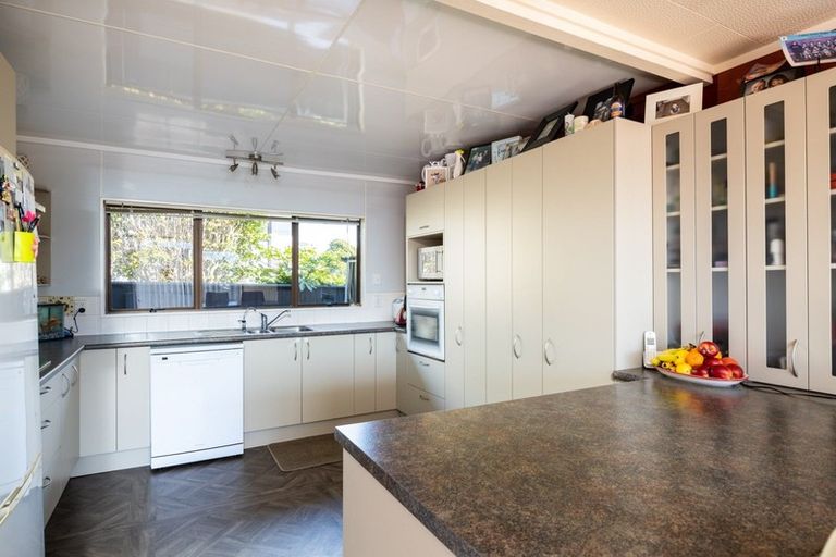 Photo of property in 6 Silby Street, Waitara, 4320