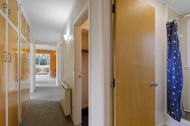 Photo of property in 15 Ostend Place, Avonhead, Christchurch, 8042