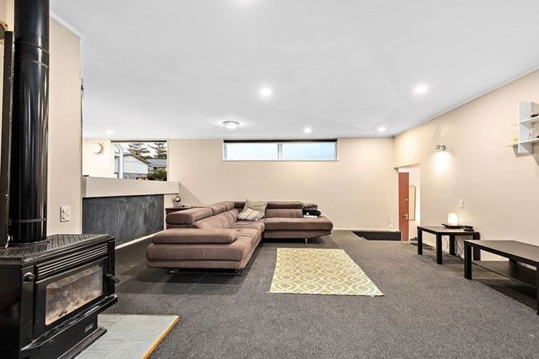 Photo of property in 1/350 Royal Road, Massey, Auckland, 0614