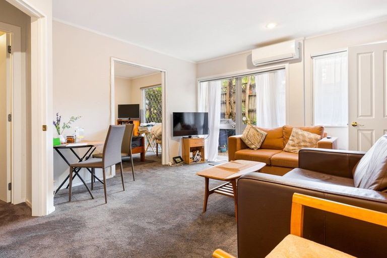 Photo of property in 133 Greenhithe Road, Greenhithe, Auckland, 0632