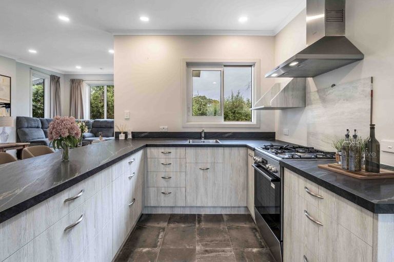 Photo of property in 42 Dunns Road, Otatara, Invercargill, 9879