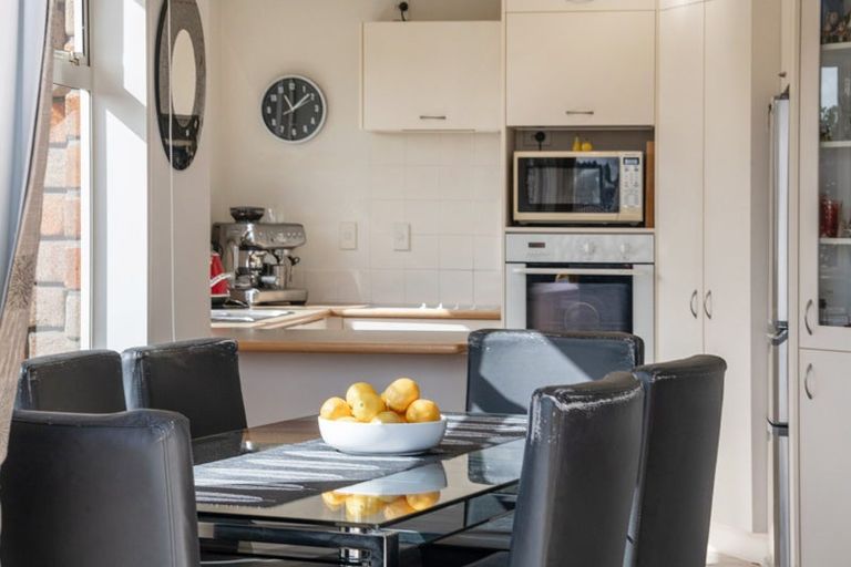 Photo of property in 16 Elan Place, Stanmore Bay, Whangaparaoa, 0932