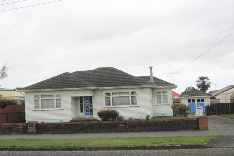 Photo of property in 71 Salisbury Street, Levin, 5510