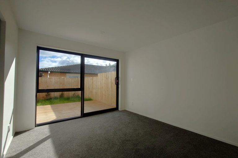 Photo of property in 6/113 Te Atatu Road, Te Atatu South, Auckland, 0610