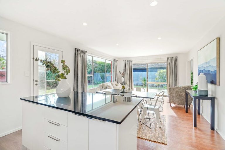 Photo of property in 9 Gilmore Place, Burnside, Christchurch, 8053