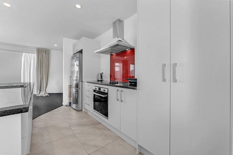 Photo of property in 6 Treestump Road, Takanini, 2112