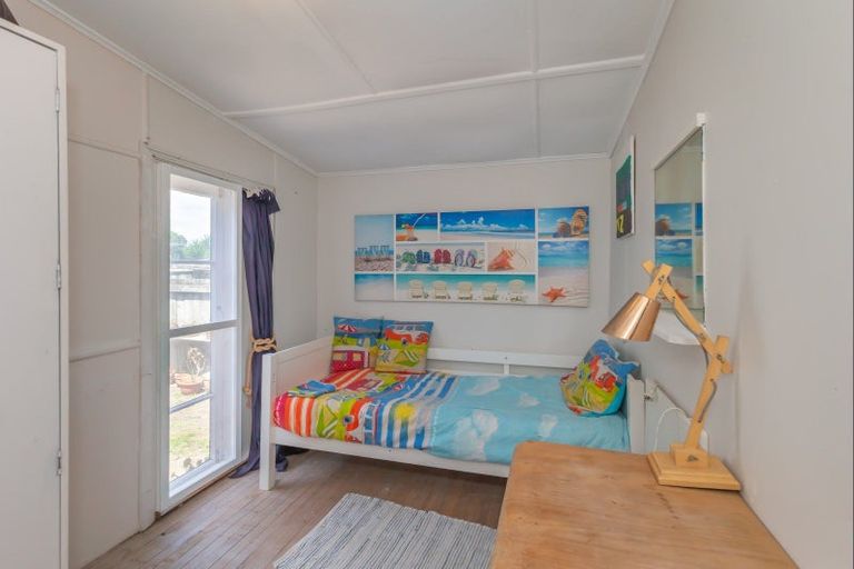 Photo of property in 15 Hunia Terrace, Himatangi Beach, Foxton, 4891