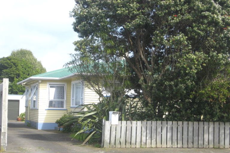 Photo of property in 5 Buckland Place, Spotswood, New Plymouth, 4310