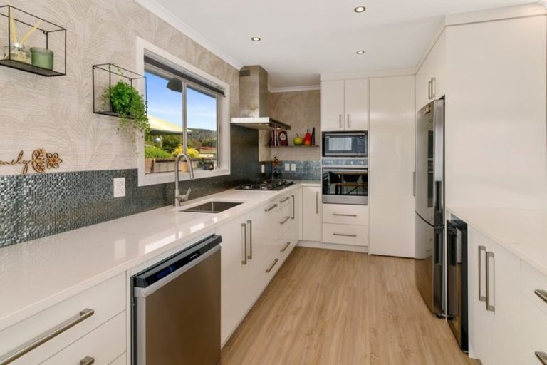 Photo of property in 28 Tennyson Drive, Owhata, Rotorua, 3010