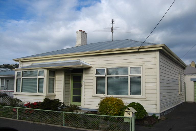 Photo of property in 16 Fitzroy Street, Caversham, Dunedin, 9012
