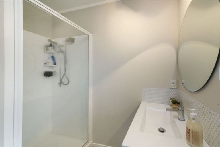 Photo of property in 102 Roberts Line, Kelvin Grove, Palmerston North, 4414