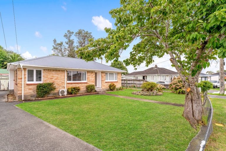 Photo of property in 66a Sutton Crescent, Papakura, 2110