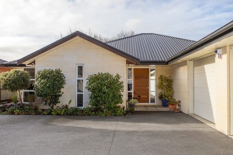 Photo of property in 3 Parkham Drive, Burnside, Christchurch, 8053