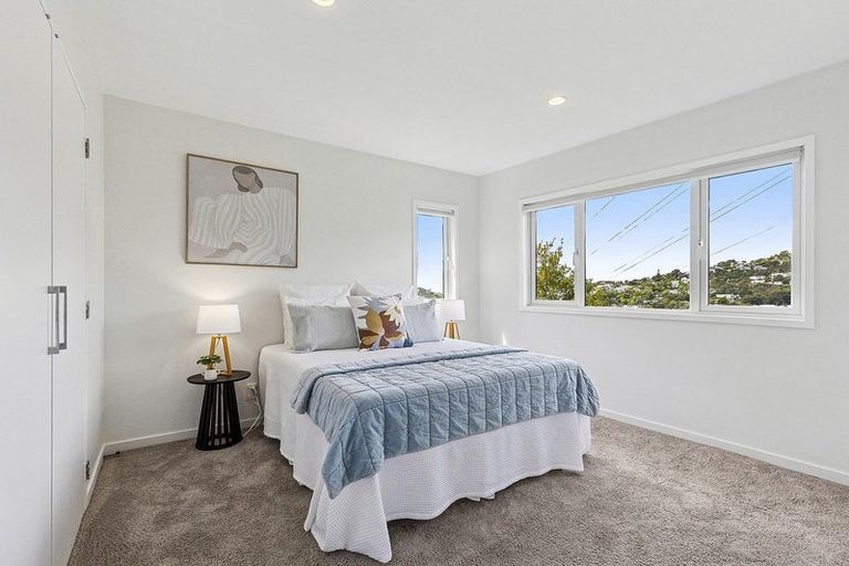 Photo of property in 35 Chartwell Drive, Crofton Downs, Wellington, 6035