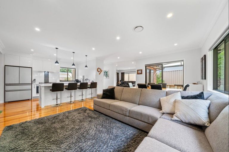 Photo of property in 5 Fern Lane, Whalers Gate, New Plymouth, 4310