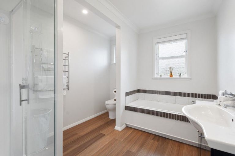 Photo of property in 6 Ruha Street, West End, Palmerston North, 4412