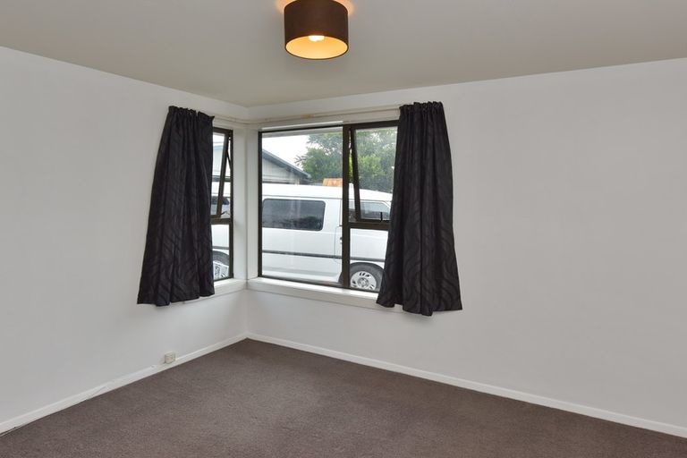 Photo of property in 33 Bournemouth Crescent, Aranui, Christchurch, 8061
