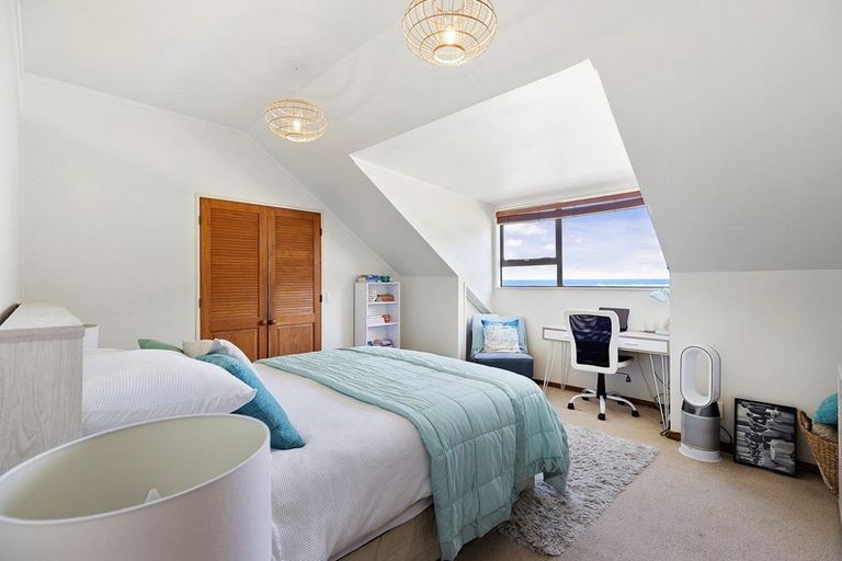 Photo of property in 26 Owhiro Bay Parade, Owhiro Bay, Wellington, 6023