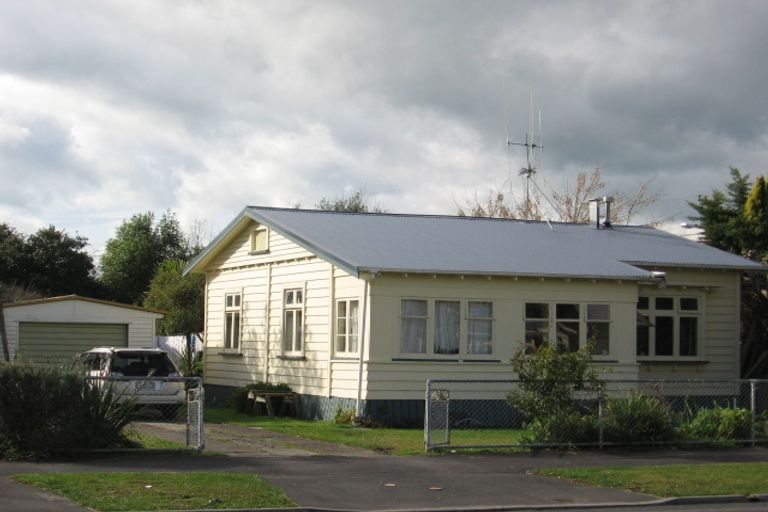 Photo of property in 2 Matai Street, Maeroa, Hamilton, 3200