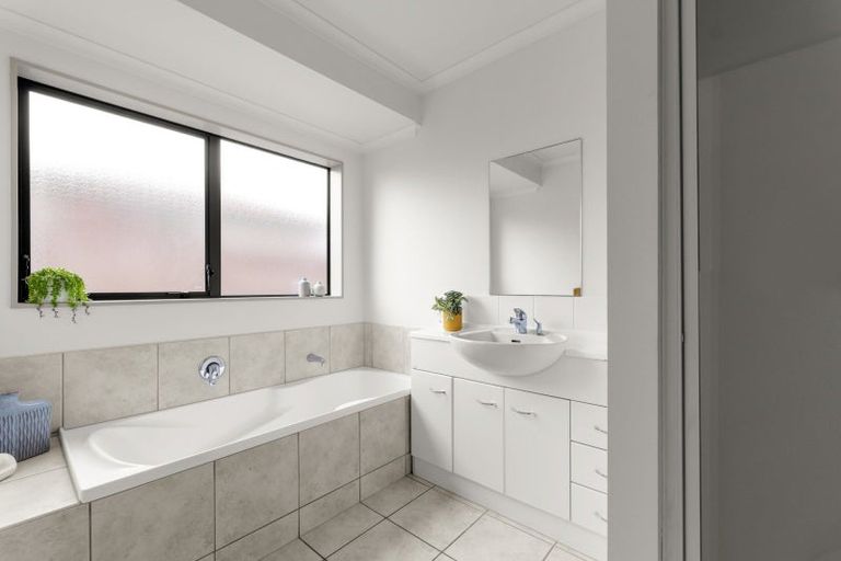 Photo of property in 19 Palm Springs Boulevard, Papamoa Beach, Papamoa, 3118