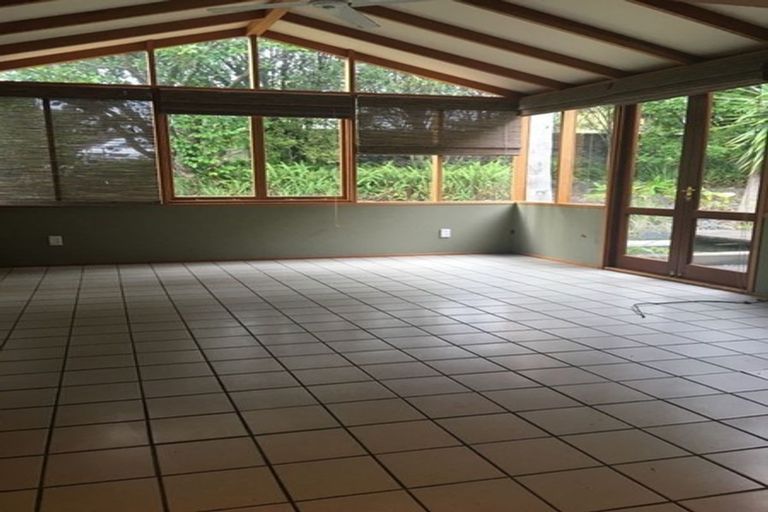 Photo of property in 27 Glendhu Road, Bayview, Auckland, 0629