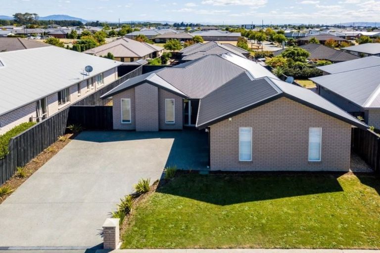 Photo of property in 16 Puaka Street, Pegasus, 7612