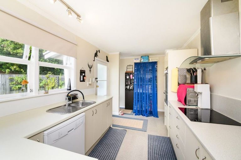 Photo of property in 76 Alexandra Street, Marton, 4710