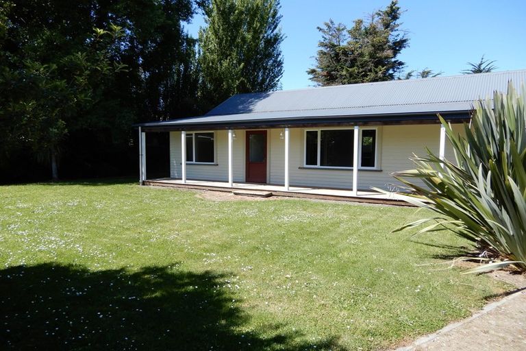 Photo of property in 7 Allin Drive, Waikuku Beach, 7402