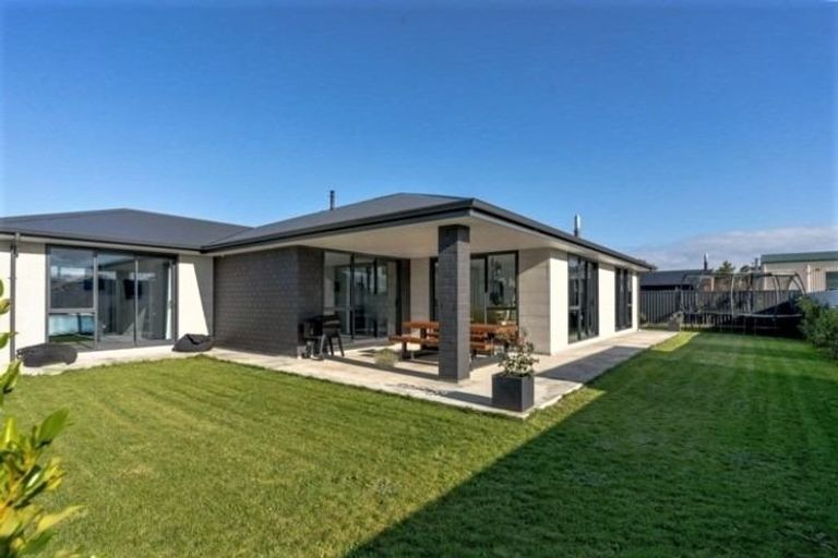 Photo of property in 55b Dublin Street, Martinborough, 5711