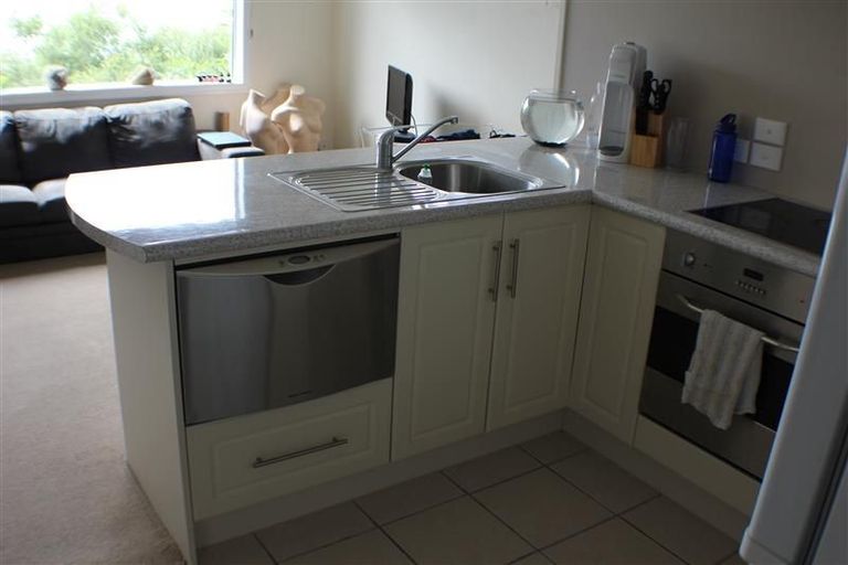 Photo of property in 2/89 Barnard Street, Wadestown, Wellington, 6012