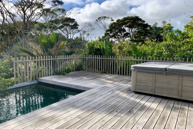 Photo of property in 95a Rame Road, Greenhithe, Auckland, 0632