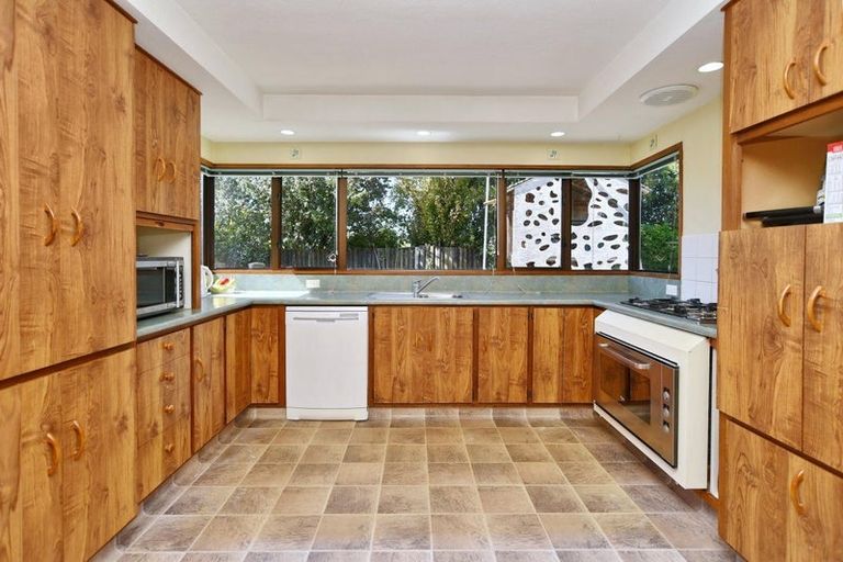Photo of property in 6 Luxton Place, Rangiora, 7400