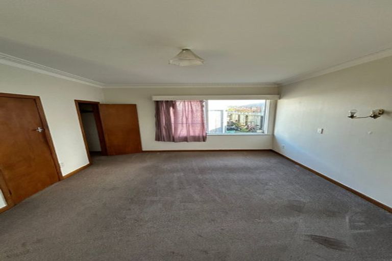 Photo of property in 16 Sunnyside Crescent, Papatoetoe, Auckland, 2025